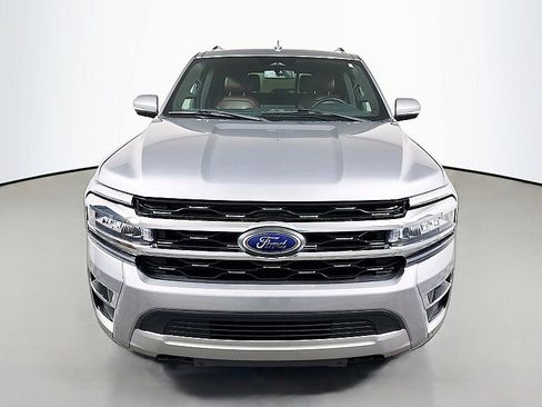 Used 2023 Ford Expedition Limited image 2
