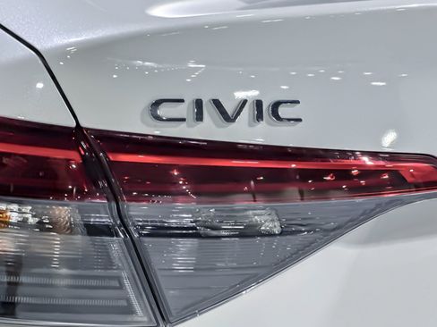 Used 2024 Honda Civic LX image 27