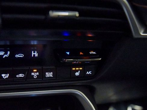 Used 2024 MAZDA CX-90 3.3 Turbo w/ Preferred Plus image 24