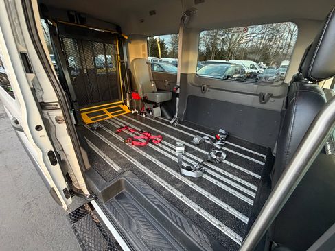 Used 2020 Ford Transit 150 XL image 40