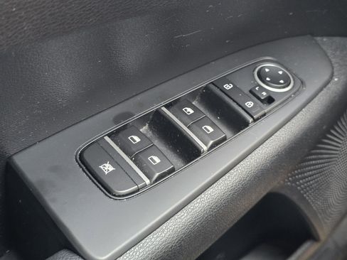 Used 2024 Kia Forte LXS w/ LXS Technology Package FWD image 23