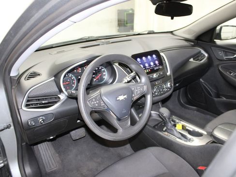 Used 2024 Chevrolet Malibu LT FWD image 13