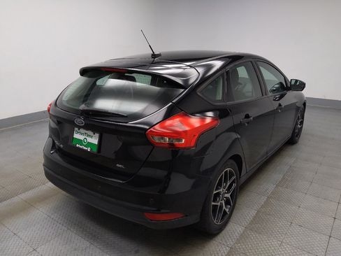 Used 2018 Ford Focus SEL w/ Cold Weather Package FWD image 9