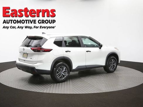 Used 2024 Nissan Rogue S AWD/4WD image 42