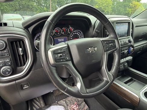 Used 2021 Chevrolet Silverado 1500 LT Trail Boss image 10