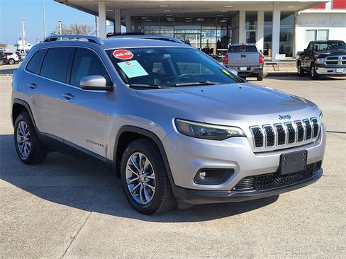 Used 2020 Jeep Cherokee Latitude Plus image 25