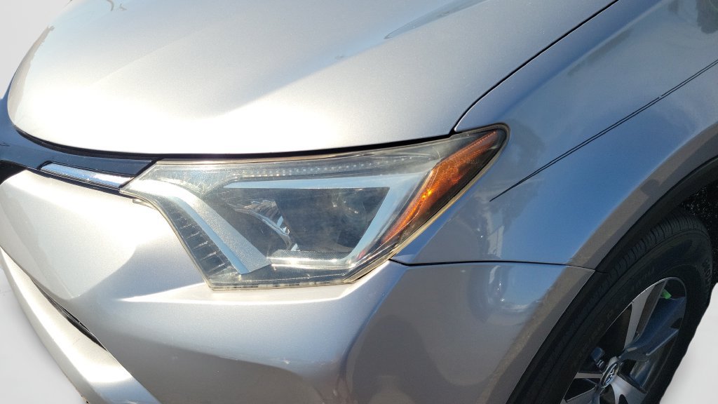 Used 2018 Toyota RAV4 XLE FWD image 22
