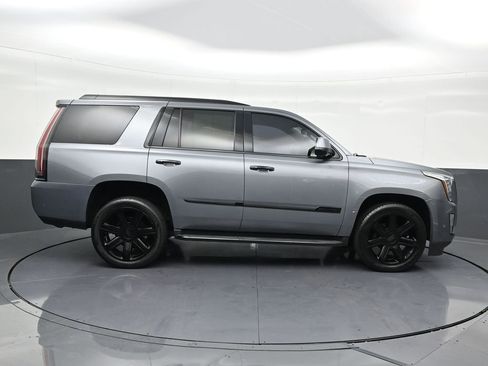 Used 2020 Cadillac Escalade Luxury image 7