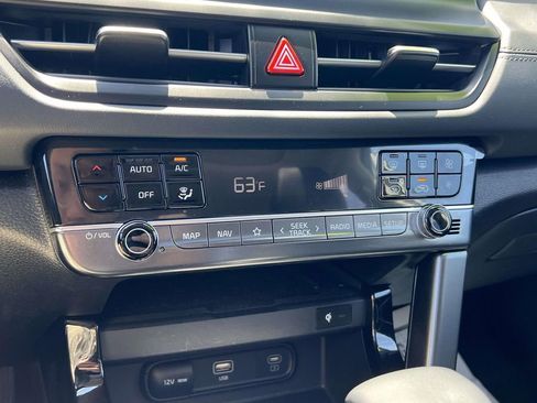Used 2025 Kia Seltos EX w/ EX Sunroof Package AWD/4WD image 32