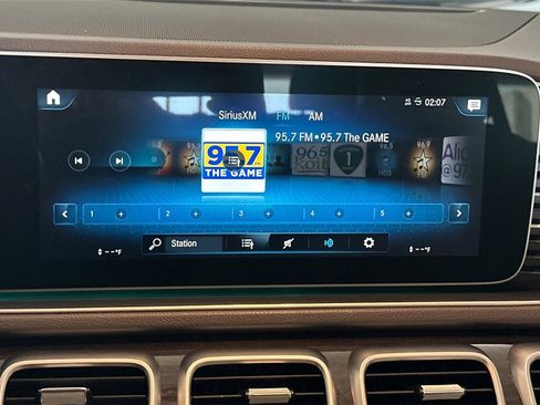 Used 2020 Mercedes-Benz GLE 350 4MATIC image 24