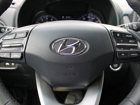 Used 2021 Hyundai Kona SEL Plus FWD image 18