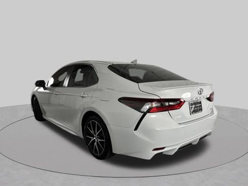 Used 2023 Toyota Camry SE FWD image 5