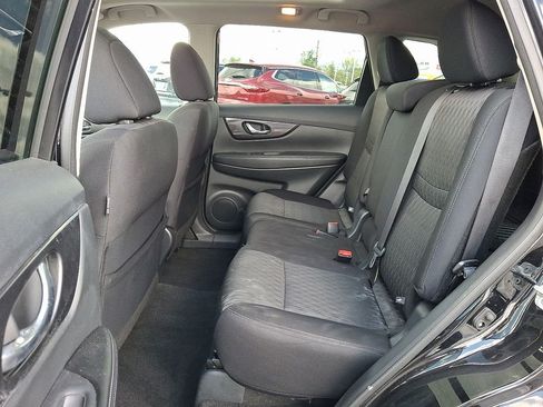 Used 2018 Nissan Rogue SV w/ Sun & Sound Touring Package AWD/4WD image 11