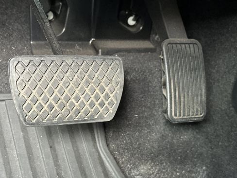 Used 2023 Honda Accord LX image 41