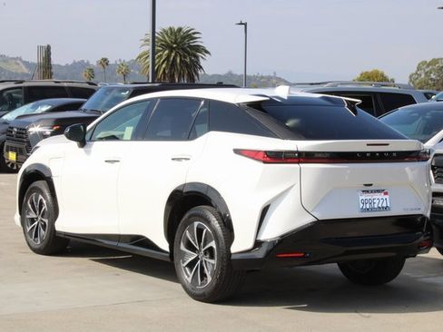 Certified 2024 Lexus RZ 300e Premium w/ Accessory Package (Z1) image 18