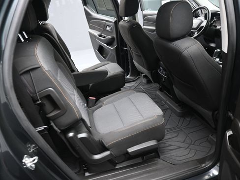 Used 2019 Chevrolet Traverse LT FWD image 19