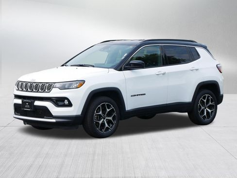 Used 2025 Jeep Compass Limited AWD/4WD image 2