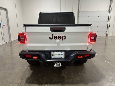 Used 2023 Jeep Gladiator Mojave w/ LED Lighting Group AWD/4WD image 5