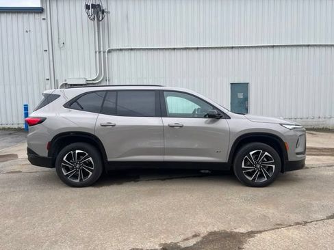 Used 2026 Buick Enclave Sport Touring AWD/4WD image 4