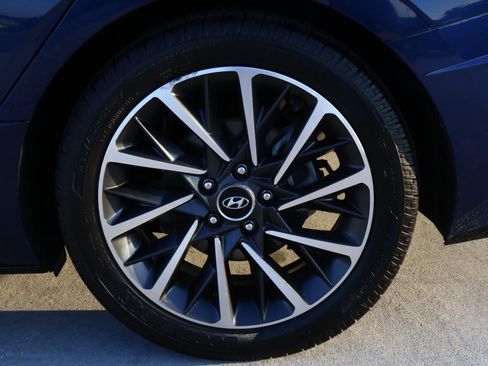Used 2020 Hyundai Sonata Limited image 8