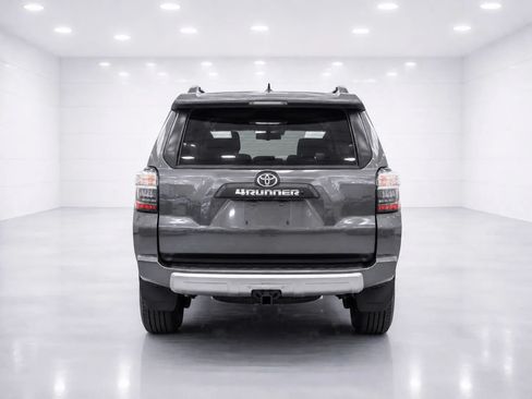 Used 2016 Toyota 4Runner Trail AWD/4WD image 4