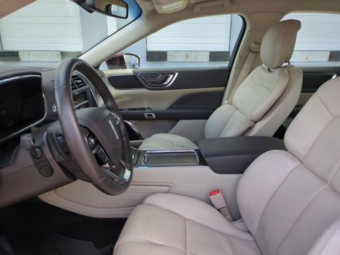 Used 2017 Lincoln Continental Select FWD image 16