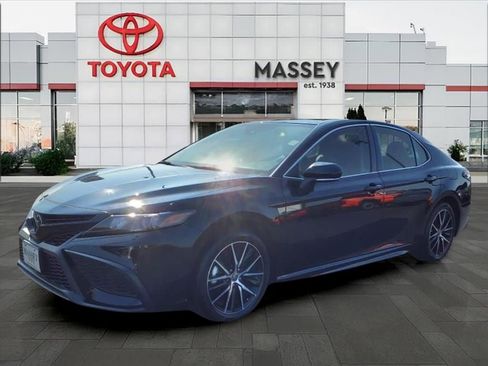Used 2023 Toyota Camry SE FWD image 8