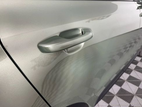 Used 2025 Kia Sorento SX image 32