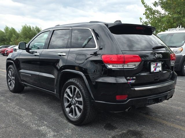 Used 2018 Jeep Grand Cherokee Overland AWD/4WD image 3