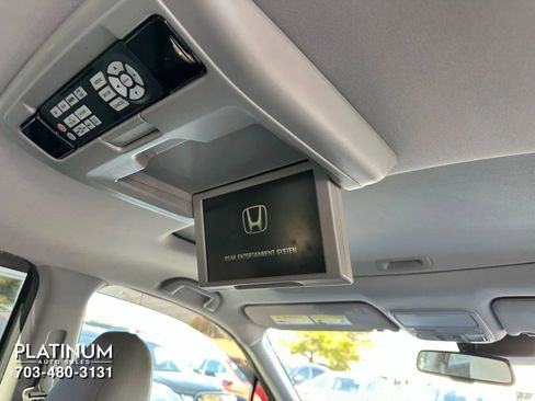 Used 2017 Honda Pilot Touring image 14
