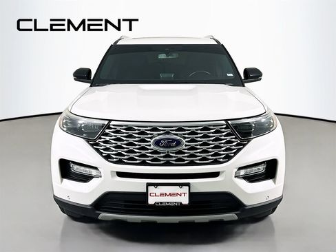 Certified 2020 Ford Explorer Platinum w/ Premium Technology Package image 3