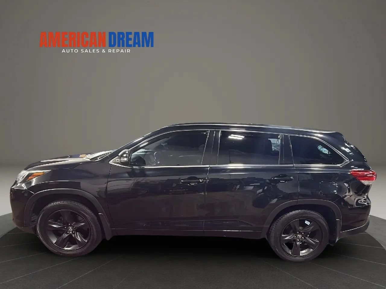 Used 2018 Toyota Highlander Limited Platinum AWD/4WD image 2