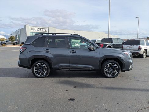 Used 2025 Subaru Forester Limited w/ Popular Package image 3