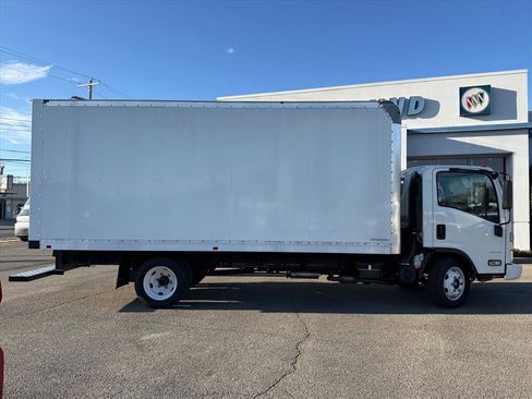 New 2024 Chevrolet Low Cab Forward image 3