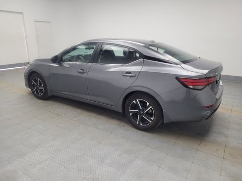 Used 2024 Nissan Sentra SV image 3