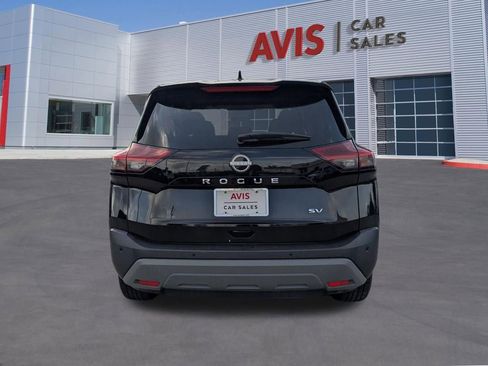 Used 2023 Nissan Rogue SV image 7