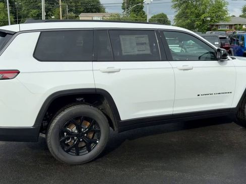 New 2026 Jeep Grand Cherokee L 4WD image 7