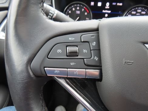 Used 2023 Cadillac XT6 Premium Luxury w/ Technology Package AWD/4WD image 18
