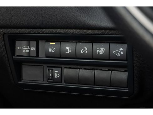 Used 2025 Toyota Sequoia SR5 AWD/4WD image 30