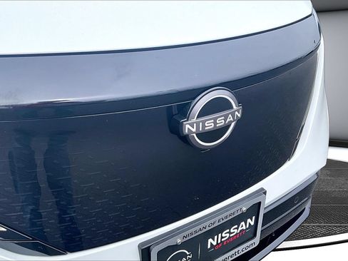 Used 2023 Nissan Ariya FWD image 32
