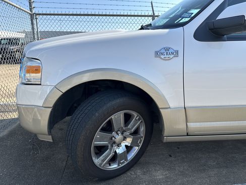 Used 2010 Ford Expedition EL 2WD image 11
