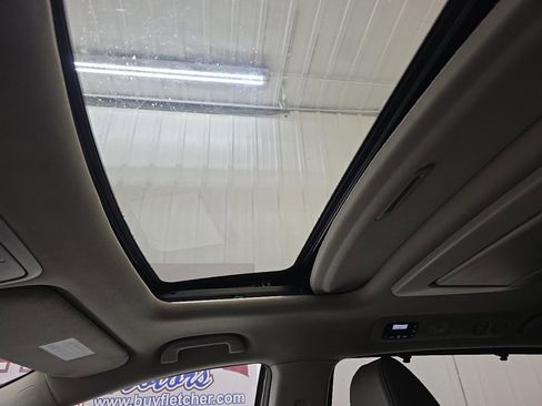 Used 2016 Honda Odyssey Touring Elite image 43