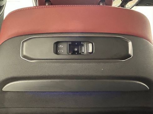 Used 2025 BMW X6 M60i image 35