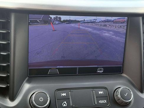 Used 2023 GMC Acadia SLE w/ Driver Convenience Package FWD image 24