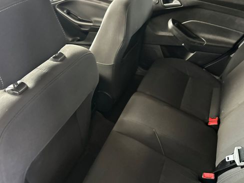 Used 2018 Ford Focus SEL FWD image 12