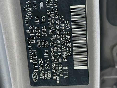 Used 2024 Hyundai Elantra SEL FWD image 12