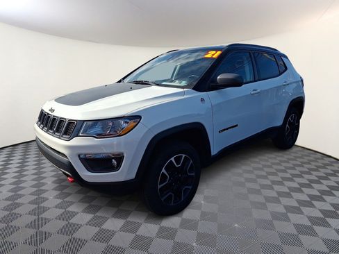 Used 2021 Jeep Compass Trailhawk w/ Convenience Group AWD/4WD image 3