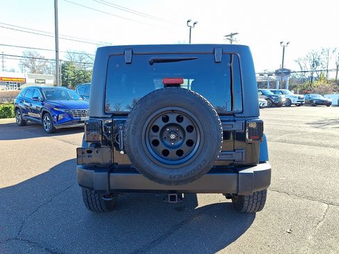 Used 2014 Jeep Wrangler Unlimited Sahara w/ Dual Top Group image 5