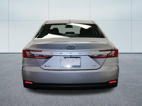 Used 2025 Toyota Camry LE FWD image 4