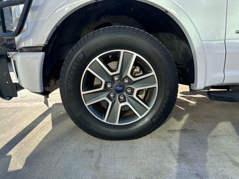 Used 2016 Ford F150 XLT w/ Equipment Group 302A Luxury image 34